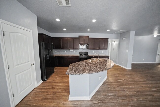 Building Photo - Modern 4-Bed Home with Open Layout in New Braunfels - Realtor Commission: $500