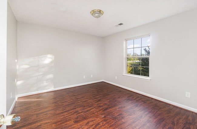 Building Photo - 306 Alex Ln