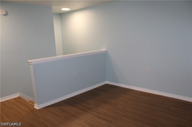 Building Photo - 9076 Gervais Cir