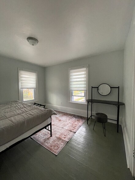 Building Photo - 109 Stark Ave