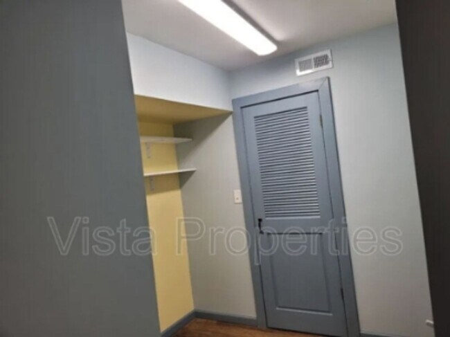 Building Photo - 40216