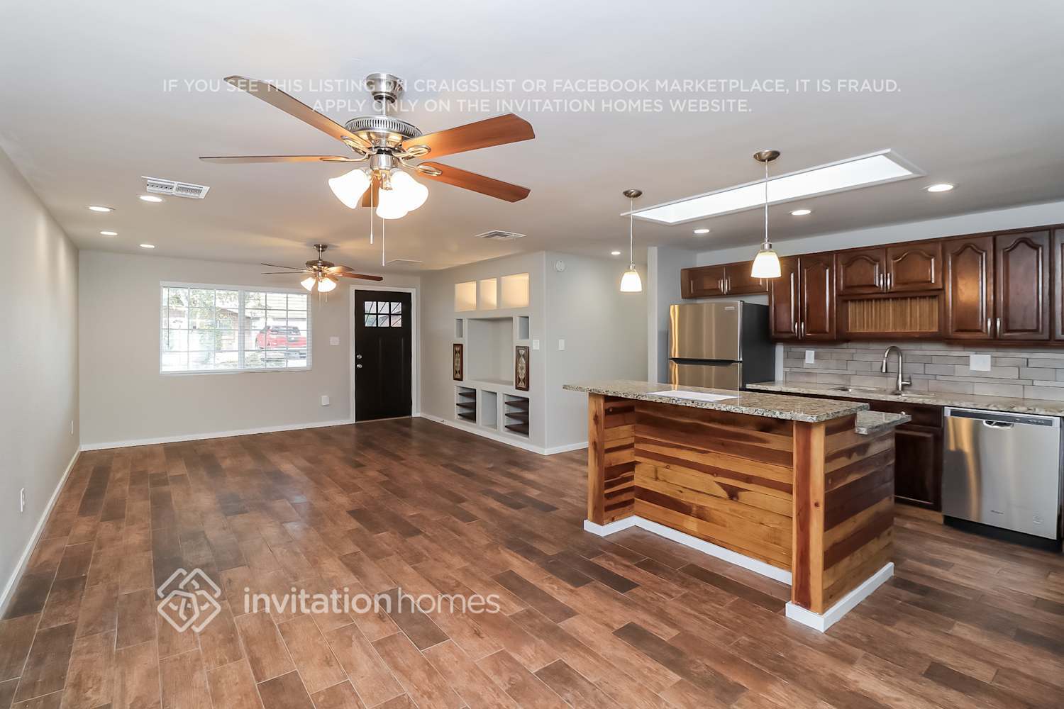 Building Photo - 3635 E Emile Zola Ave