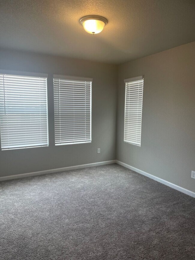 Building Photo - Chapel Heights townhome