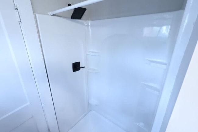 Building Photo - 893 Delia Ave