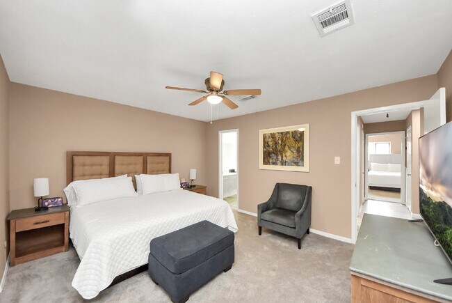Building Photo - 6710 Biggs Ct