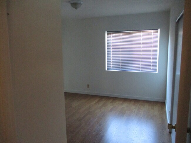 Building Photo - 18649 Chase St