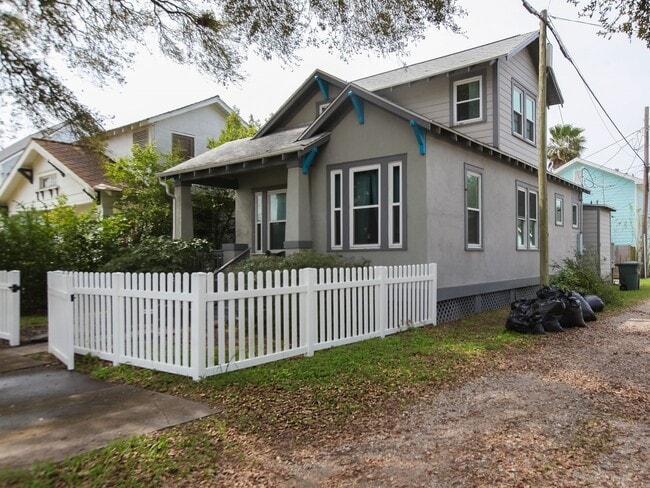 Building Photo - 1911 34th St