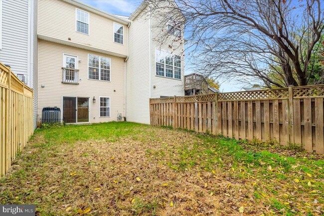 Building Photo - 1943 Crossing Stone Ct