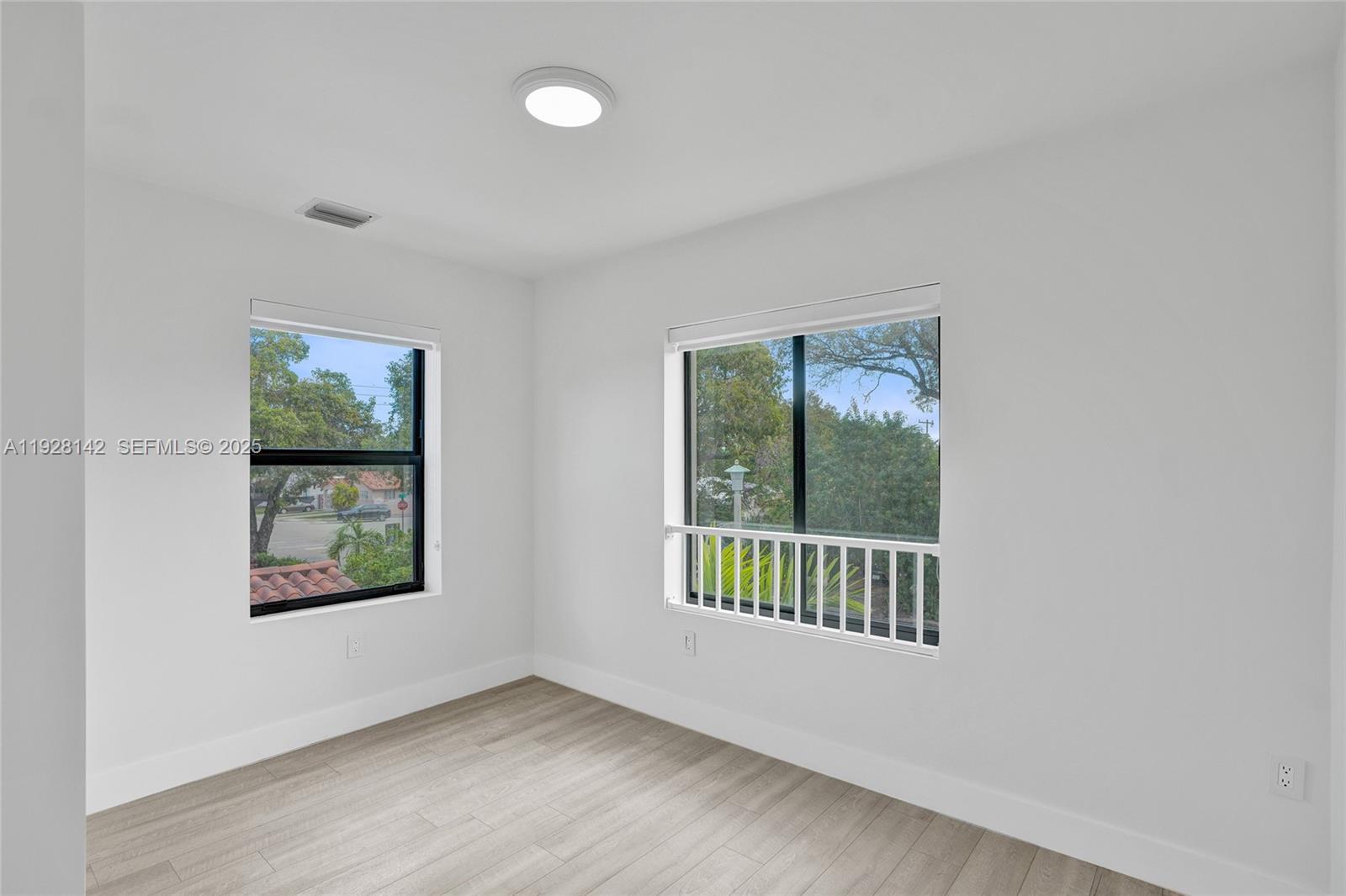 Building Photo - 1721 SW 13th St