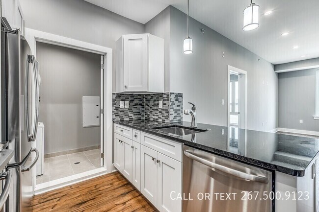 Building Photo - 330 Cambridge St