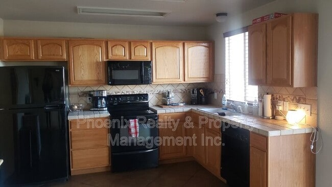 Building Photo - 678 Mathews Cir