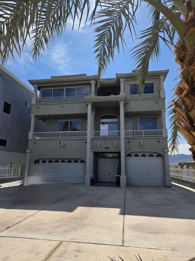 Building Photo - 3 Story Beauty on the Colorado River w/Private Dock