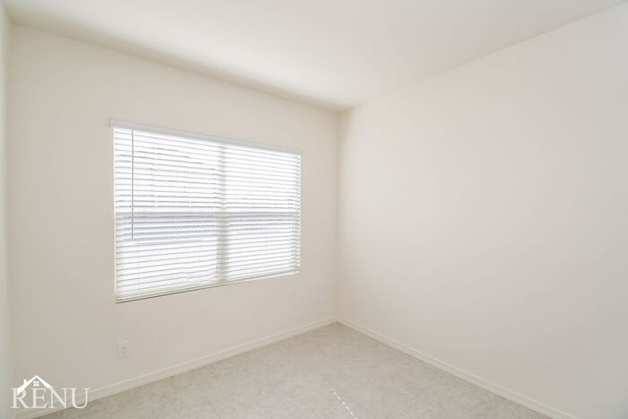 Building Photo - 35578 W San Capistrano Ave