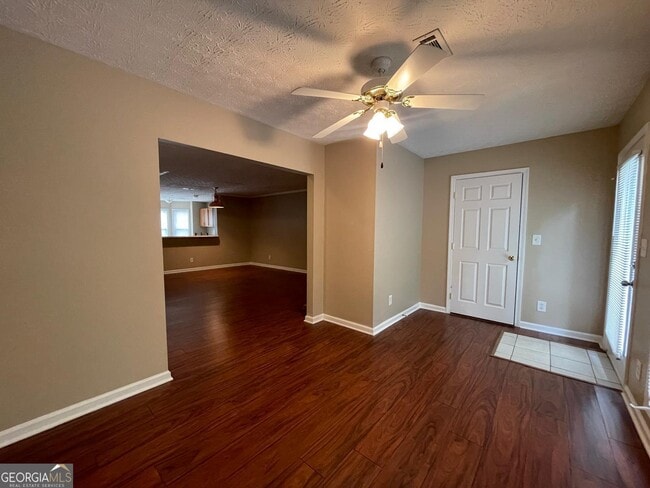 Building Photo - 2962 Stonecrest Ln