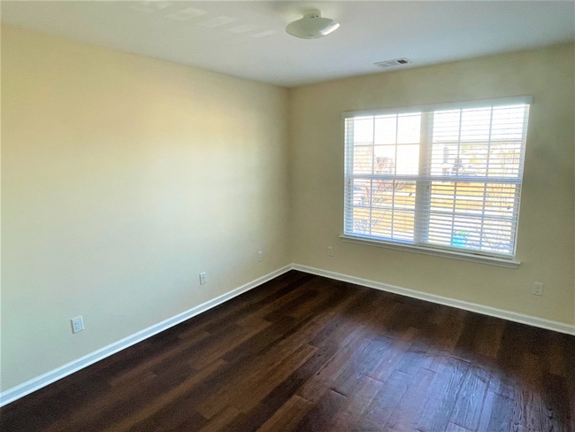 Building Photo - 37 Miller Park Cir