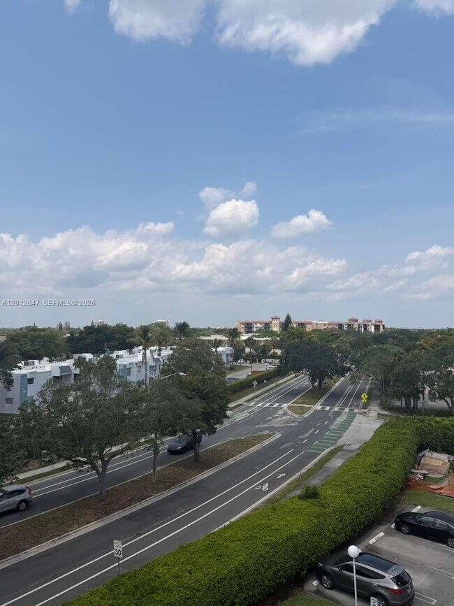 Building Photo - 500 Executive Center Dr