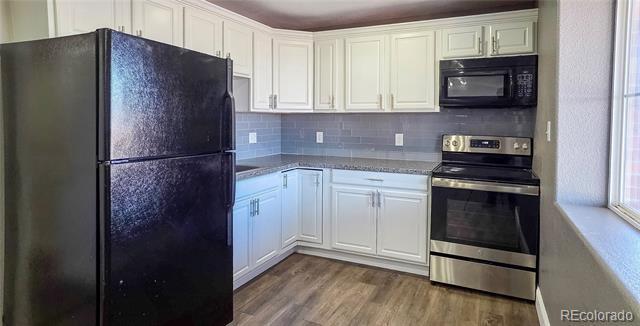 Building Photo - 24683 E Hoover Pl