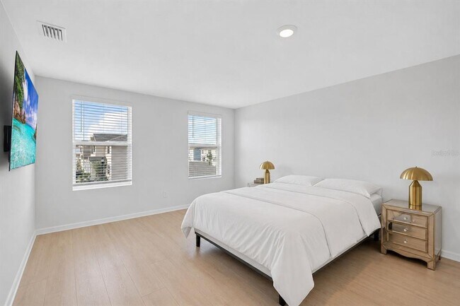 Building Photo - 7601 Rosewood Gdn Lp
