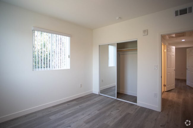3BR, 2BA-1200 SF - MONARCH APARTMENTS