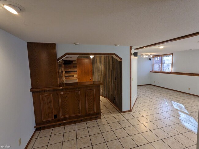 Building Photo - 4 br, 4 bath House - 409 West Concord Road