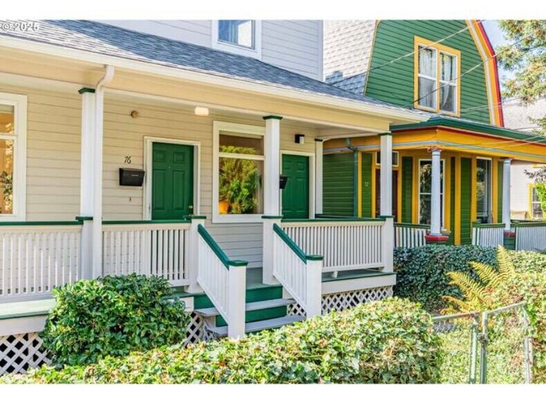 Primary Photo - 76 NE Sacramento St