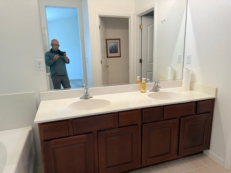 Building Photo - 1168 Fernwood Way