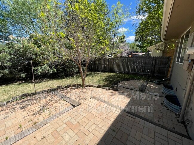 Building Photo - 6534 Zinnia St