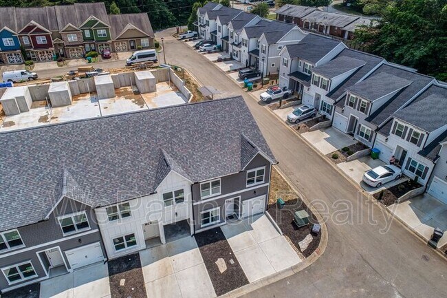 Building Photo - 6 N Rim Dr