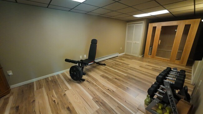 Building Photo - Beautifully remodeled 3 bedroom, 2 bathroom single family in South Nashua