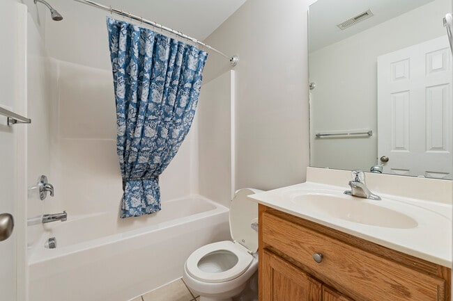 Building Photo - 2175 Glendale Ave