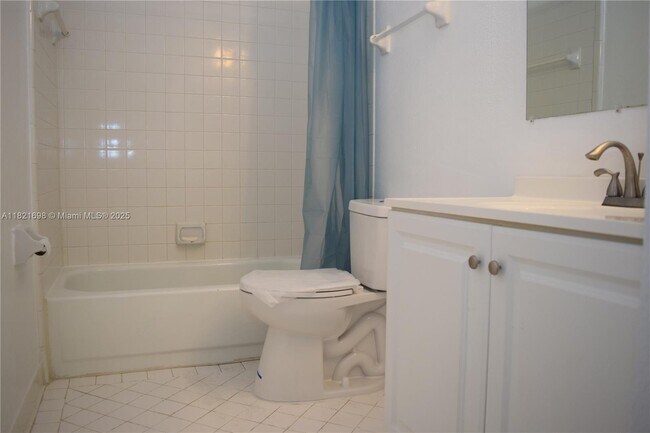 Building Photo - 3413 NW 44th St