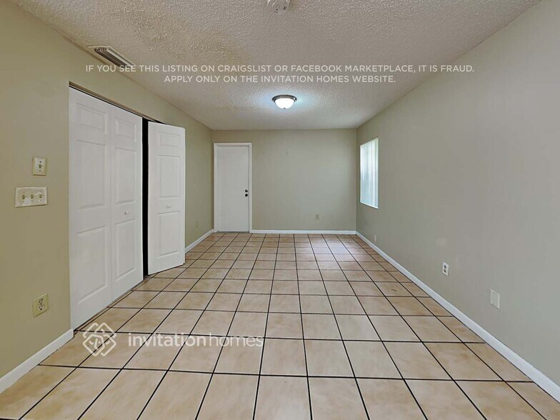 Building Photo - 811 NW 98th Ave