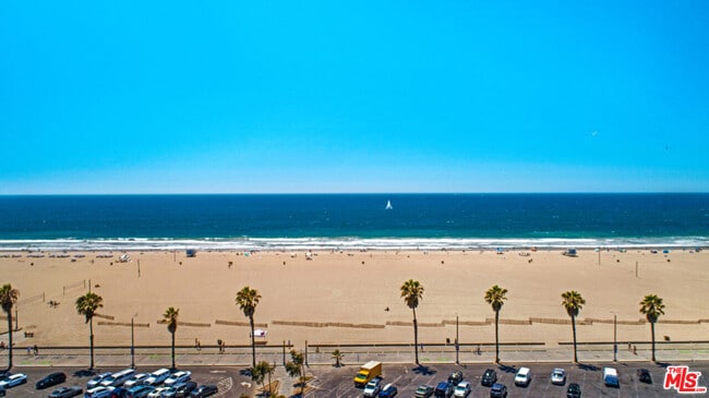 Building Photo - 2221 Ocean Ave