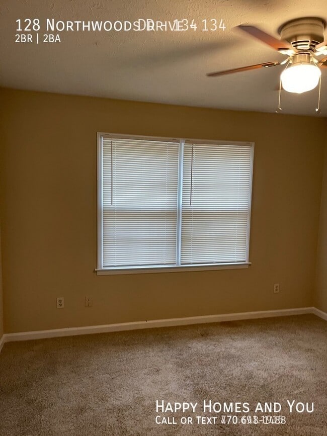 Building Photo - 128 Northwoods Dr