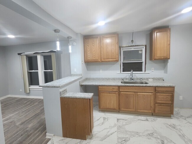 Building Photo - 10730 S Lafayette Ave