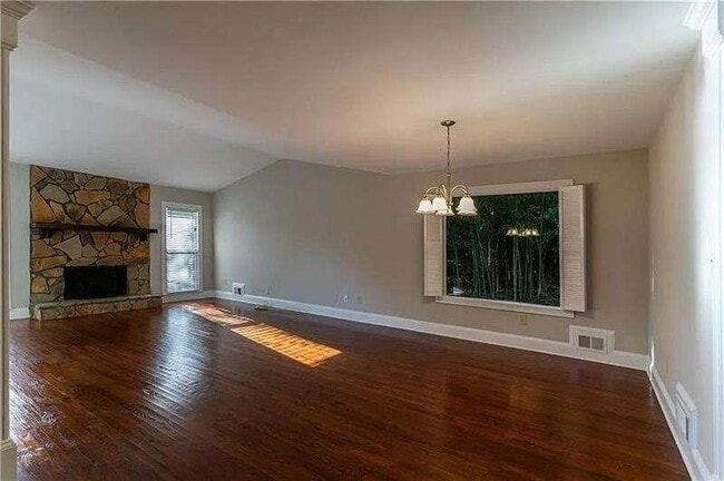 Building Photo - 3562 Bryant Ln