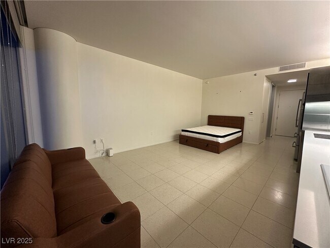 Building Photo - 3722 S Las Vegas Blvd