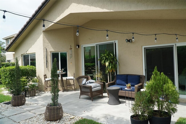 Building Photo - 17030 NW 19th Ct