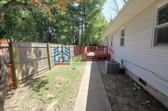 Building Photo - Three Bedroom House | Move in Ready | Princeton
