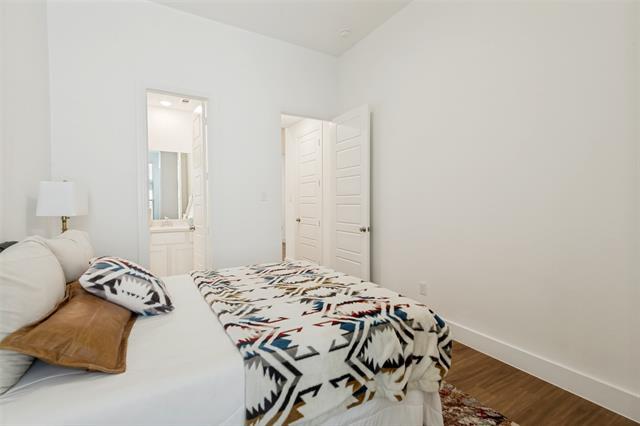 Building Photo - 1624 Seminole Dr