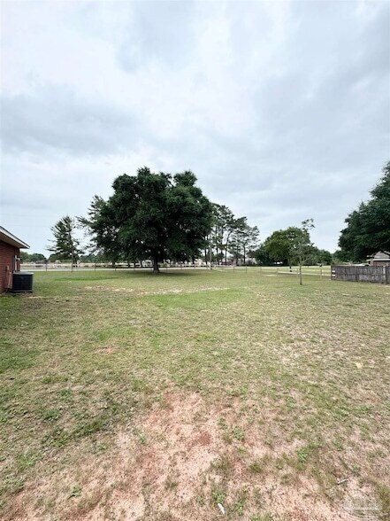 Building Photo - 9909 S Trace Rd