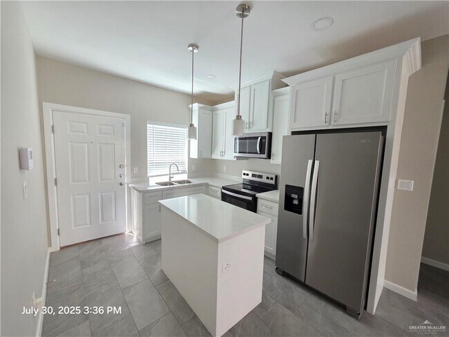 Building Photo - 24 Israel E Ave