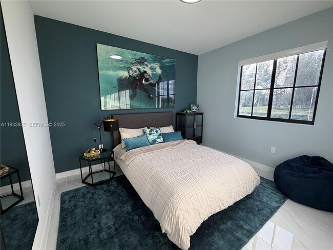 Building Photo - 2306 E 4th Ave