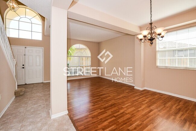 Building Photo - REDUCED PRICE! Charming 5 Bedroom in Orlando!