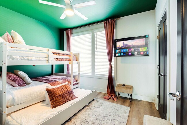 Building Photo - 1112 Harmony Way