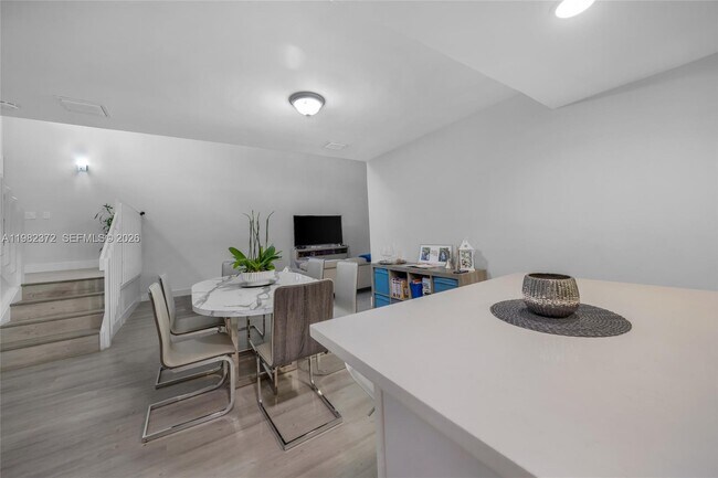 Building Photo - 6637 NW 181st Ln