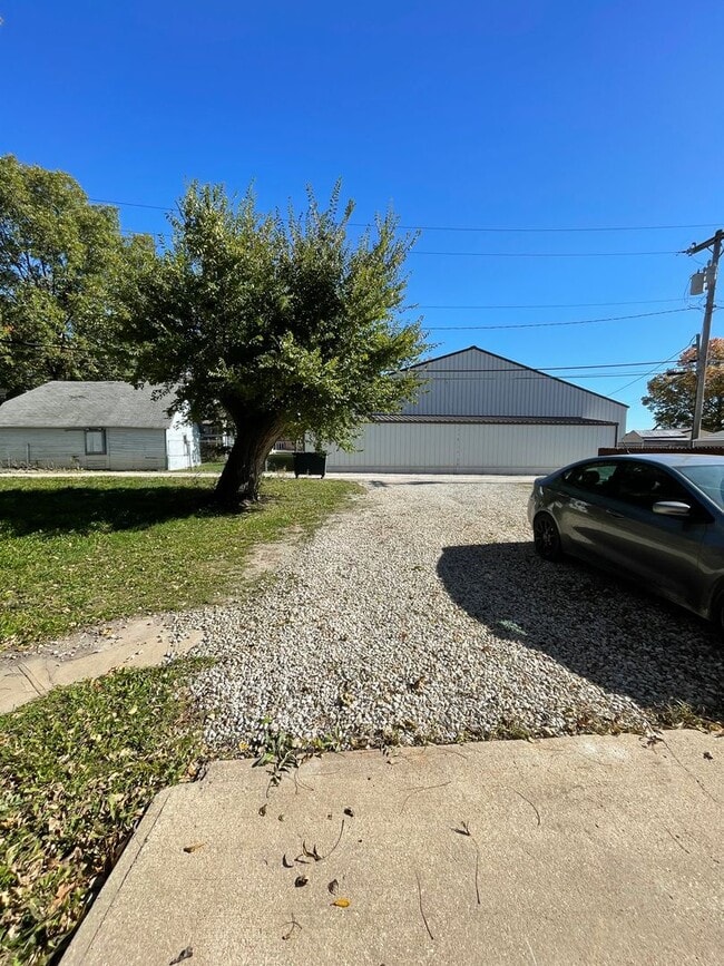 Building Photo - 816 Congress St
