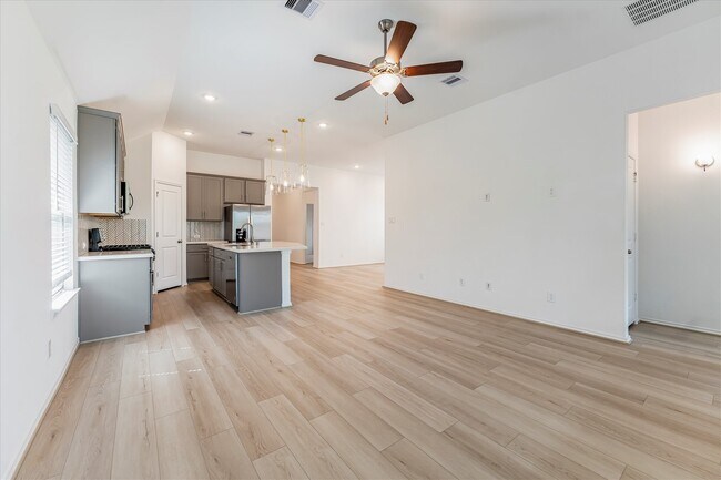 Building Photo - 21107 Armstrong County Dr