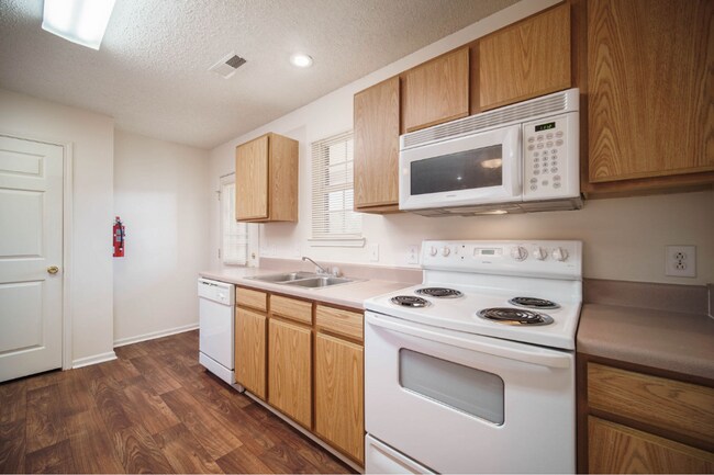 Building Photo - 17962 Arrowhead Drive