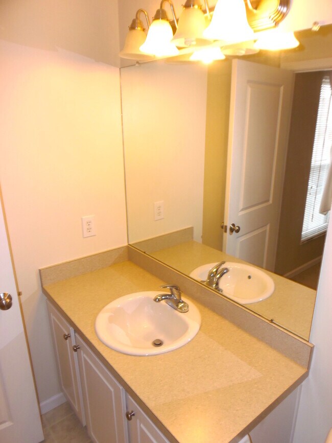Building Photo - Two Bedroom Dublin Condo Rental at Hayden ...